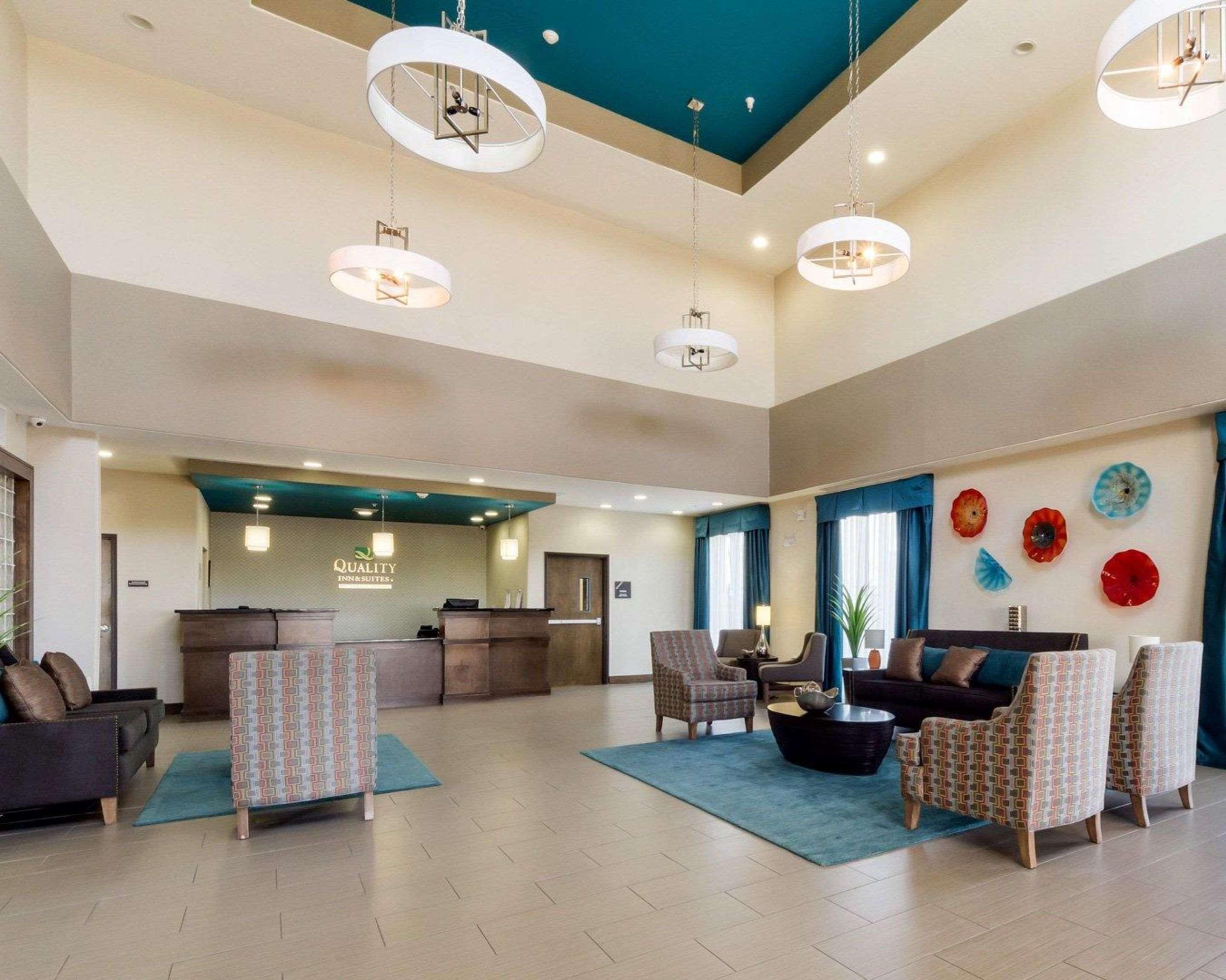 Quality Inn & Suites Victoria East Eksteriør billede